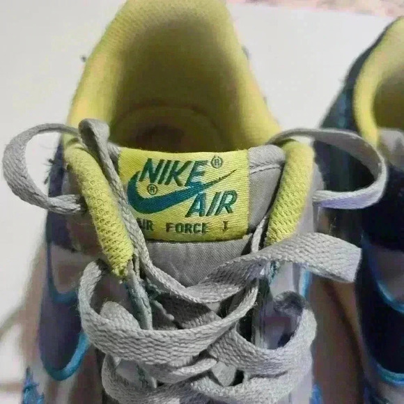 Nike Air Force 1 men's size 11.5. A little wear and tear. - Picture 3 of 7